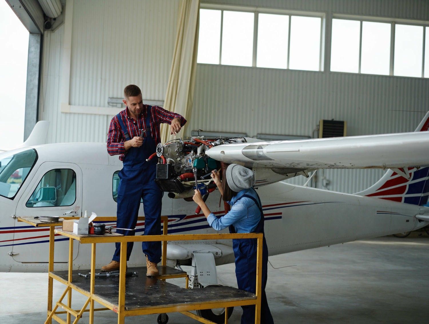 Exploring the Role of Technology in Modern Aviation Training